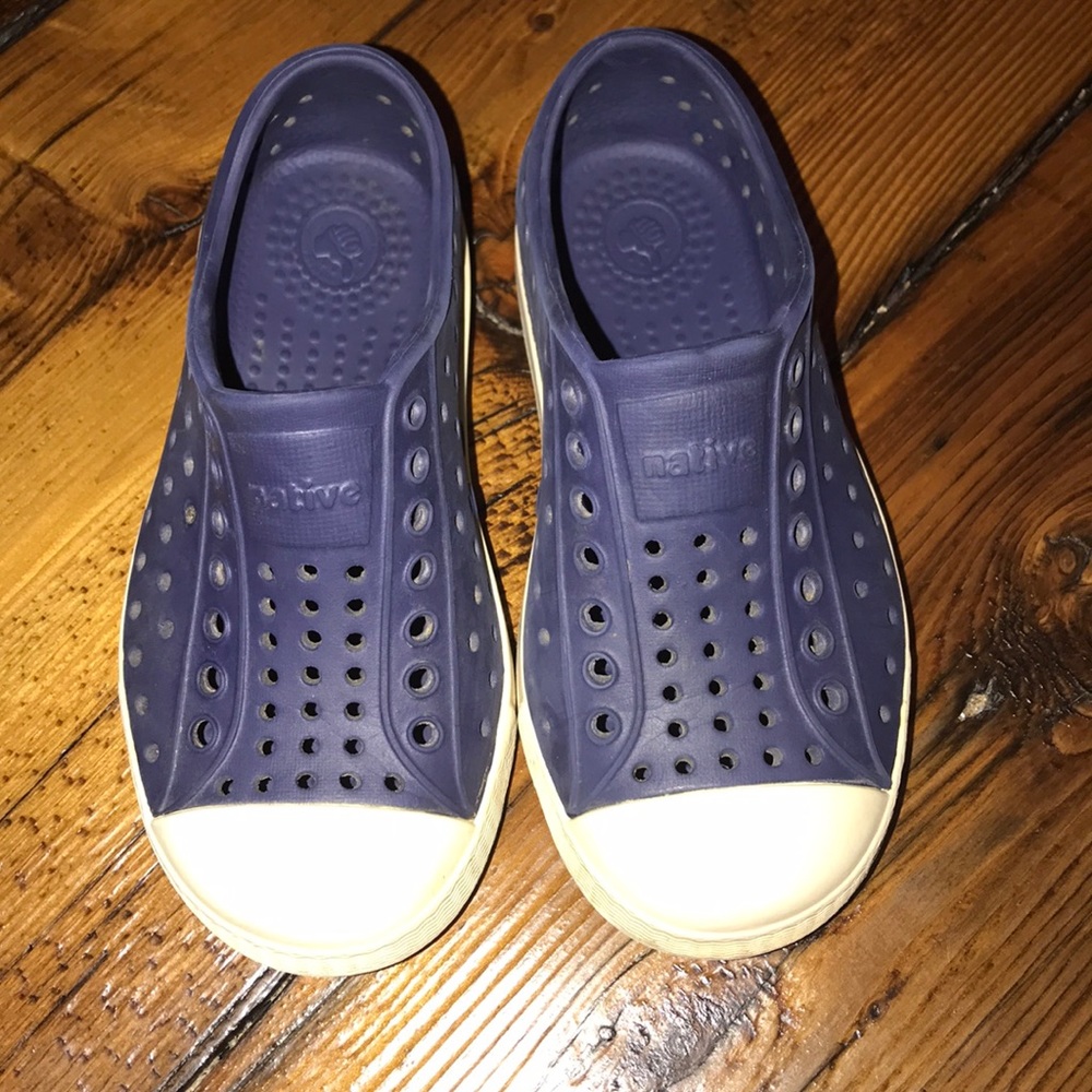 GUC size 9 toddler Native Jefferson’s